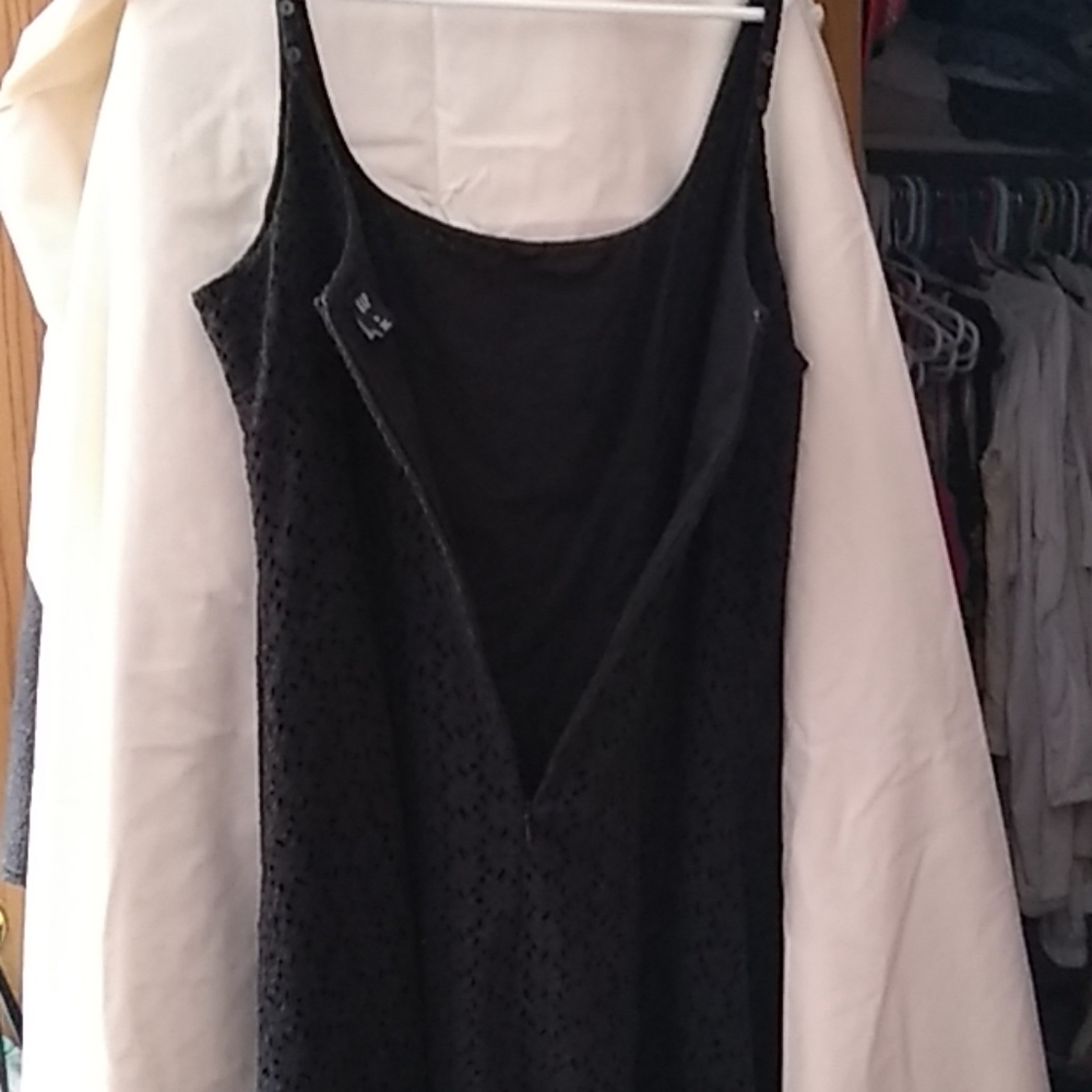 Dress - Picture 3 of 4